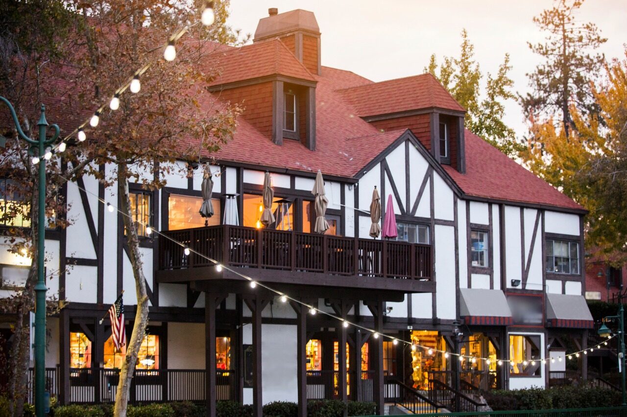 Lake Arrowhead Vacation Rentals Modern weekly & weekend vacations