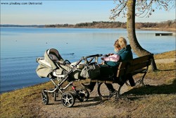 was gehört alles in eine Wickeltasche und was ist bei einer Wickeltasche zu beachten? www.von-mutter-zu-mutter hält vielerlei Checklisten rund um die Baby Erstausstattung für Sie bereit.