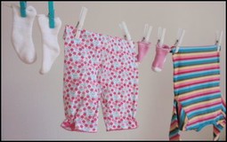 Checkliste Erstausstattung Baby Sommer und Winter. Welche Größe braucht das Baby zur Geburt?