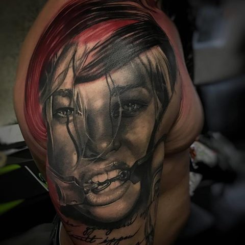 Selfmade Tattoo Berlin Kristof Tito Kondrat kinky chain portrait trash polka