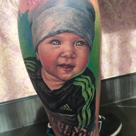 Selfmade Tattoo Berlin Zsofia Belteczky child kid kind portrait