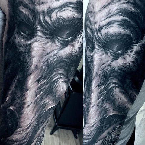 Selfmade Tattoo Berlin Zsofia Belteczky octopus kraken