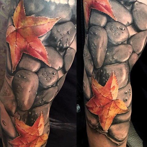 Selfmade Tattoo Berlin Zsofia Belteczky stone leaves star stein