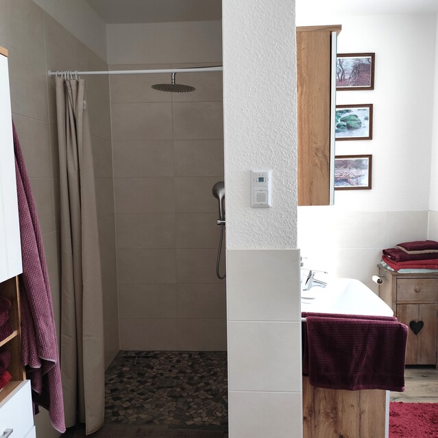 seitliche Torzufahrt