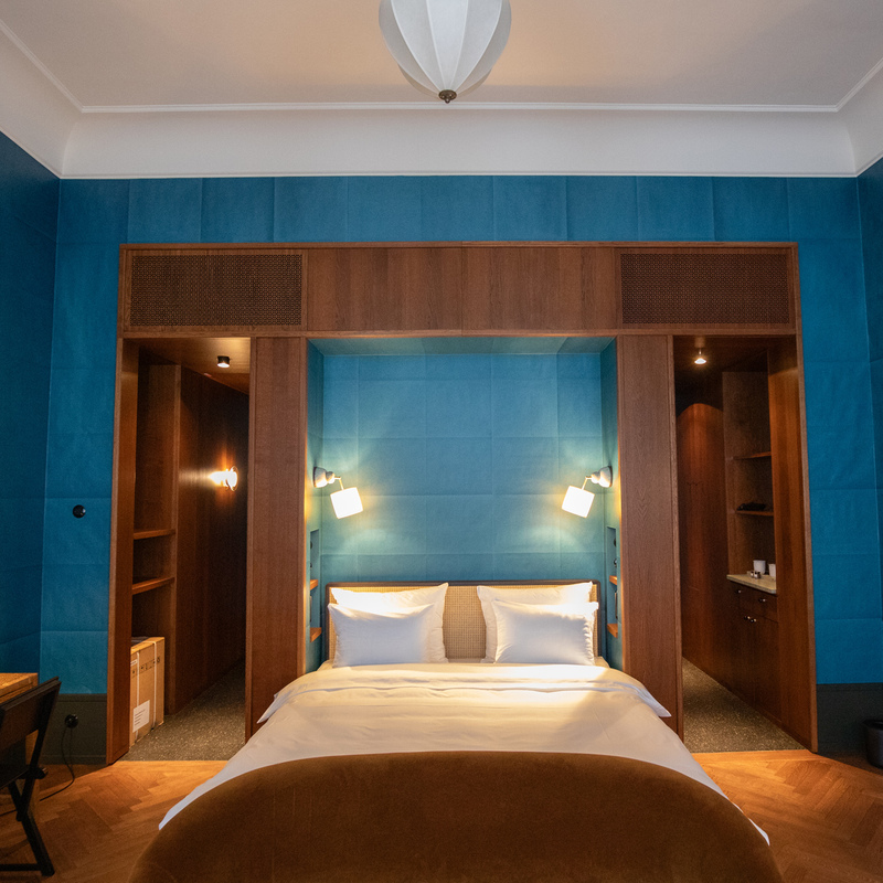 Tapezierarbeiten in einem edlen Hotel in Berlin Mitte