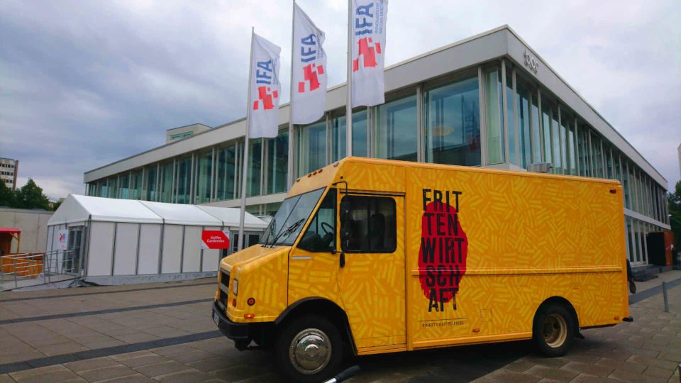 Foodtruck vor der Messe Berlin