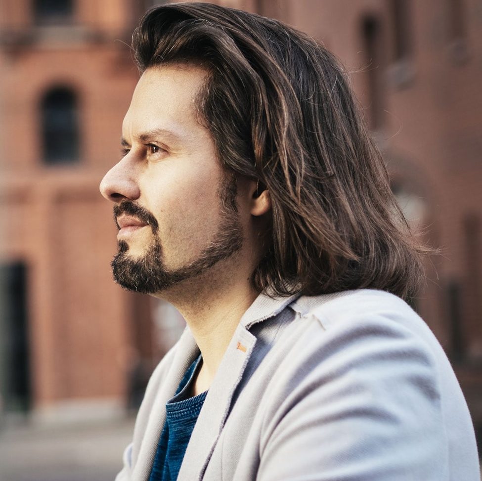 Werbetexter & Texter Hamburg Daniel Kaesmacher im Profil in der Hamburger Speicherstadt